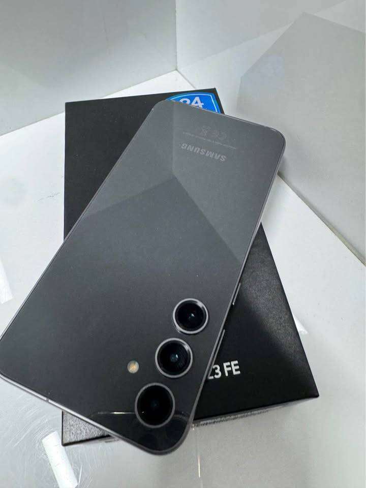 Samsung S23fe 256gb Dual sim