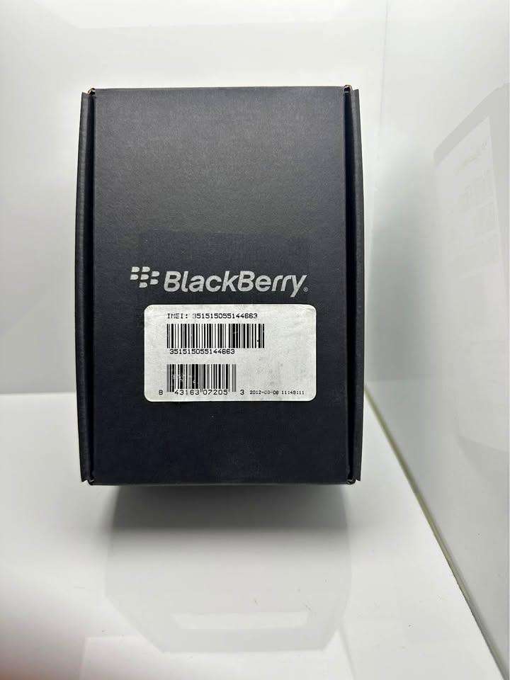 Blackberry 9300 - BRAND NEW SEALED