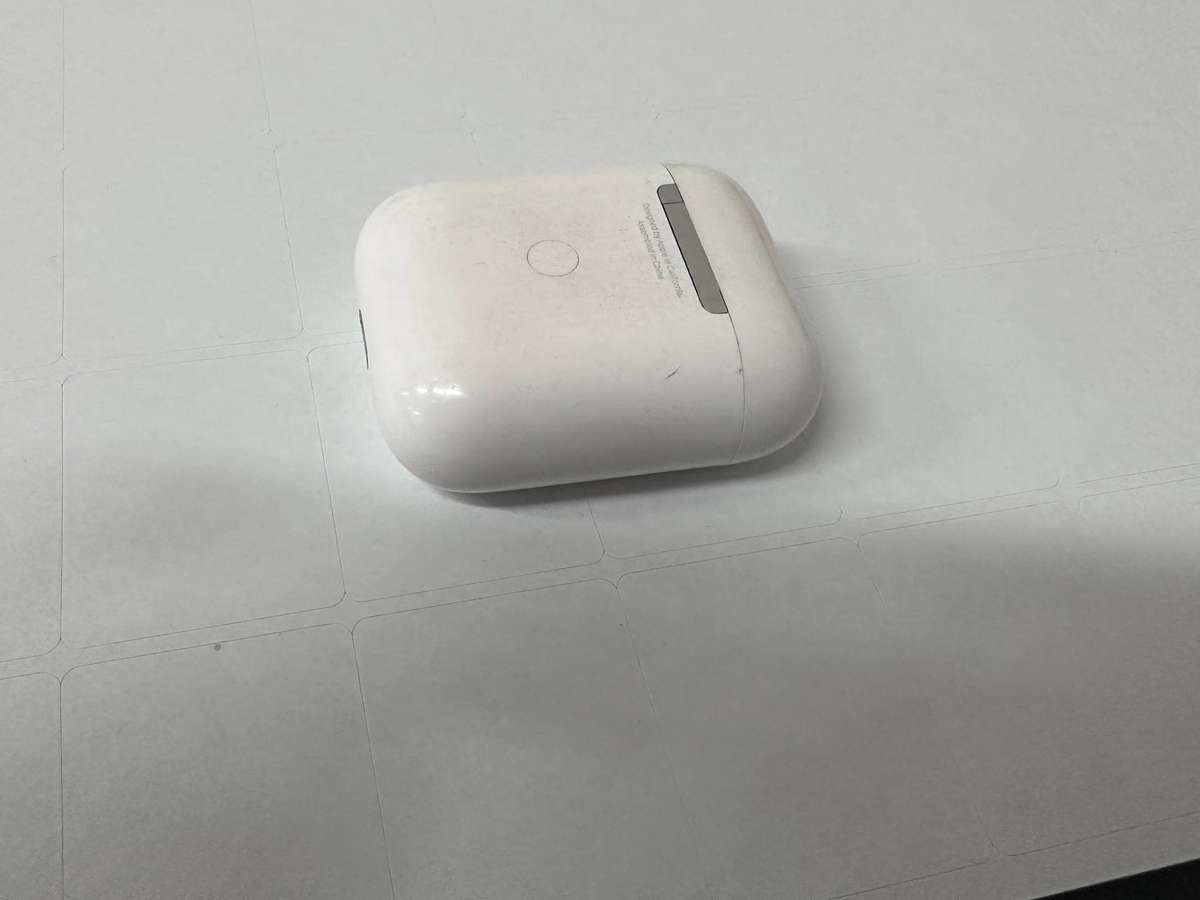 Apple Airpods 2nd Gen with Wireless Charging case - Original Apple Product