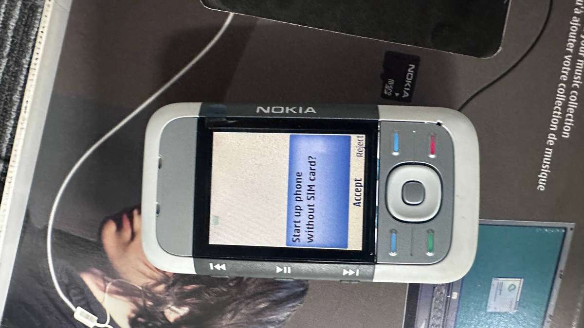 RETRO PHONE : Nokia 5300 Xpress Music