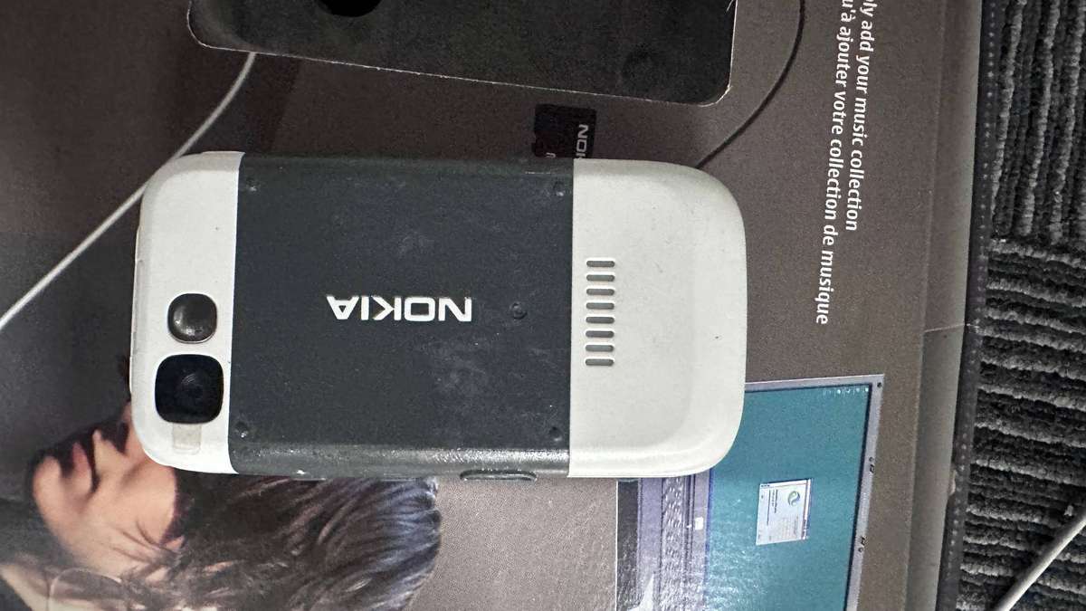 RETRO PHONE : Nokia 5300 Xpress Music