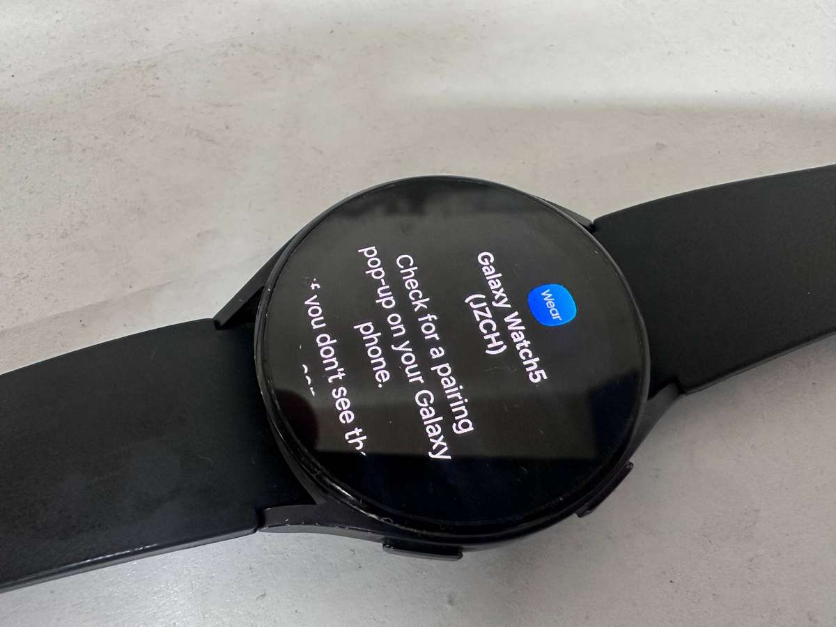 TRADE IN CLEARANCE  : Samsung Watch 5 - 40MM