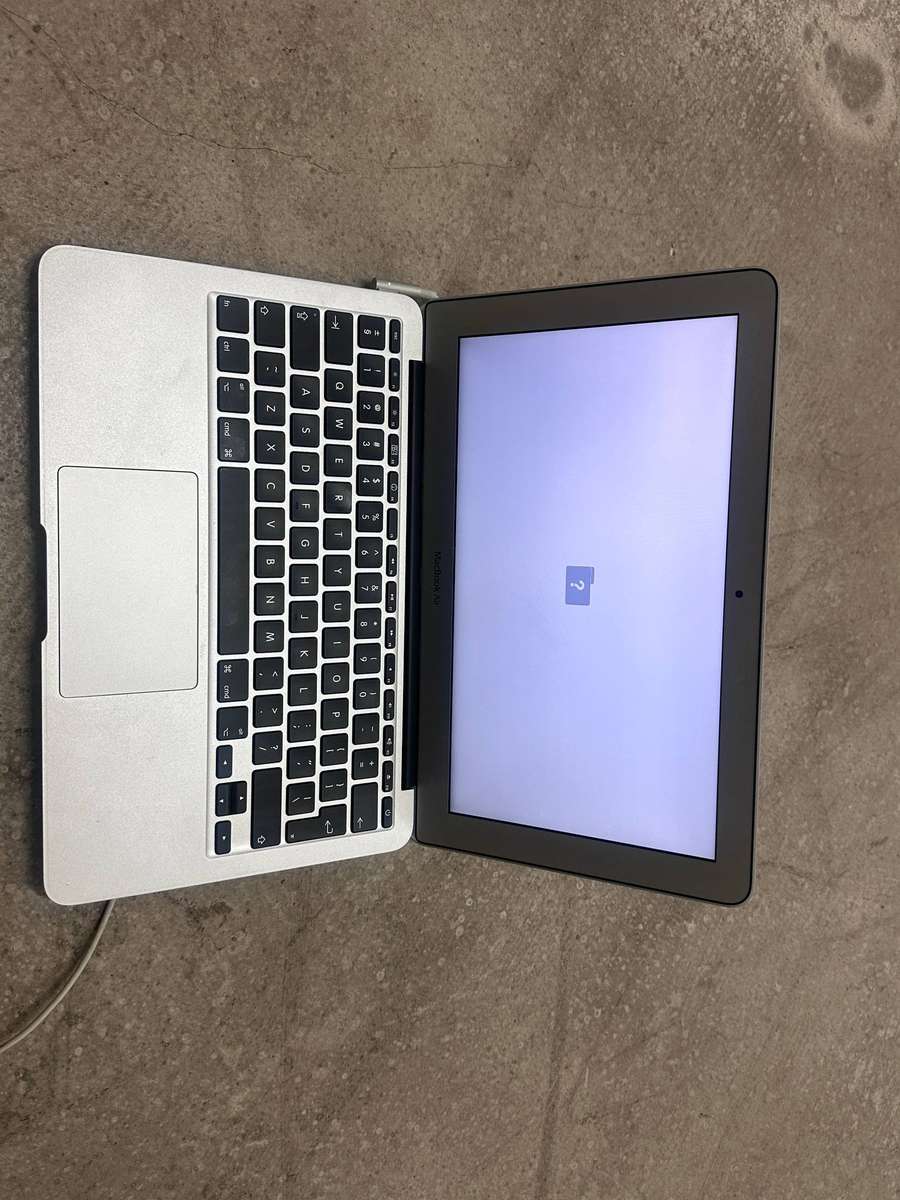 Repairs Clearance : Apple Macbook Air 11 Inch A1370