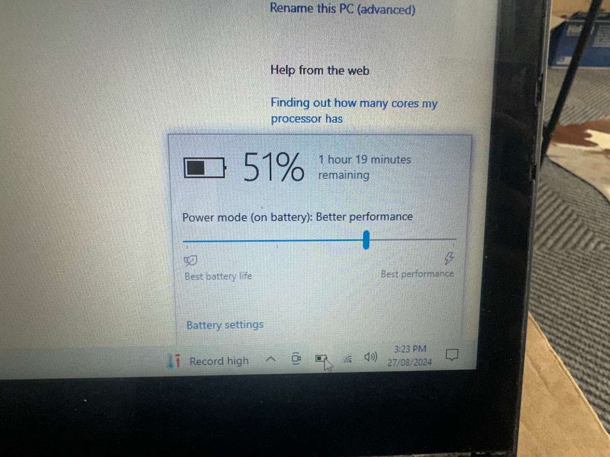 LENOVO YOGA FOLDABLE TOUCHSCREEN LAPTOP - AMD A6 - 4 GB RAM