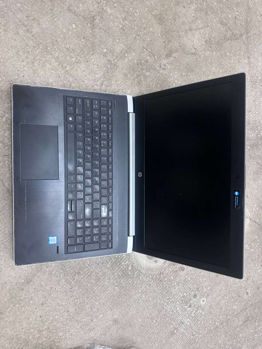 Repairs Clearance :: HP i5 8th  4GB  RAM