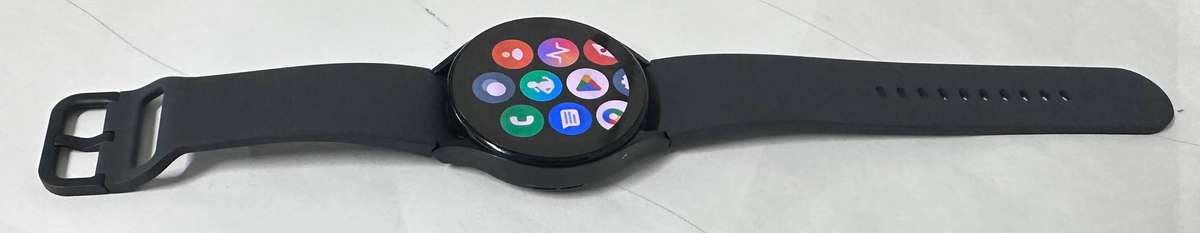 TRADE IN CLEARANCE : Samsung Galaxy Watch5 (SM-R910) is a 44mm Bluetooth/Wi-Fi