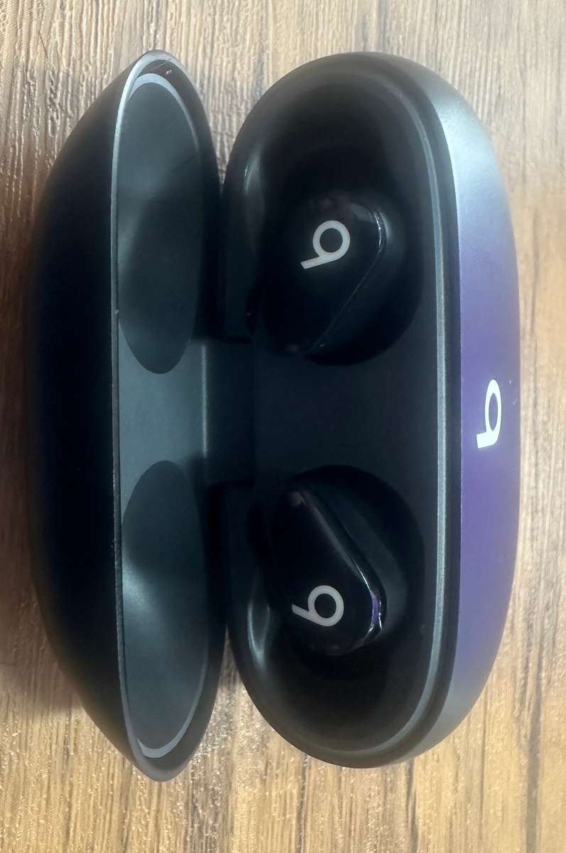 Clearance:  Beats  Studio Buds - Spares / repairs