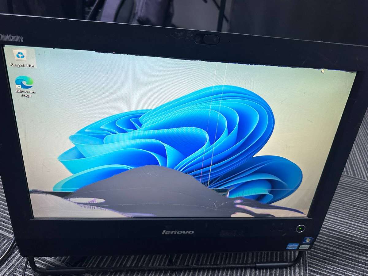 Lenovo ThinkCentre Desktop - ICore i3 - 2GB RAM - Windows 11 Pro - 465 GB Storage  - Damged Screen
