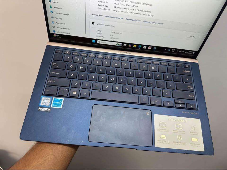 Asus zenbook 14 i7 - 8th gen preowned