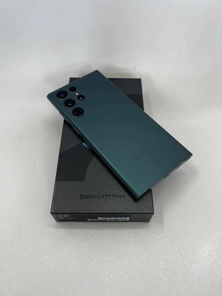 Samsung s22 ultra 256GB  Used, in good condition includes box and a charging cable type c-c included