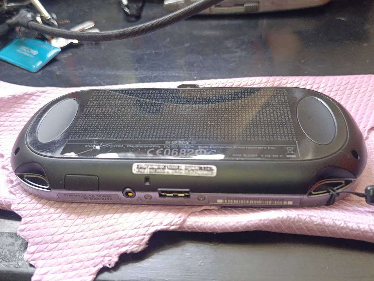 PS Vita 1000