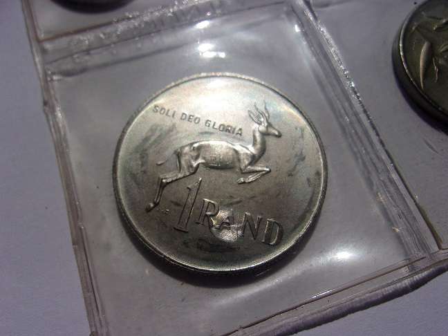 4 x SA Nickel R1 mint packs for 1 bid