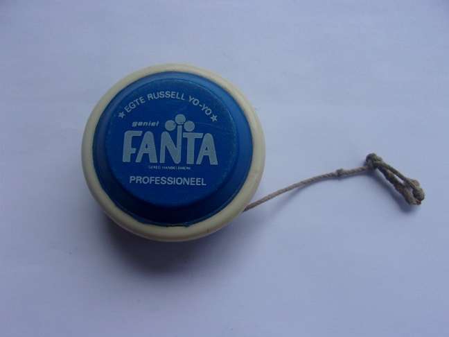 Vintage Afrikaans Genuine Russell Professional Yoyo with string