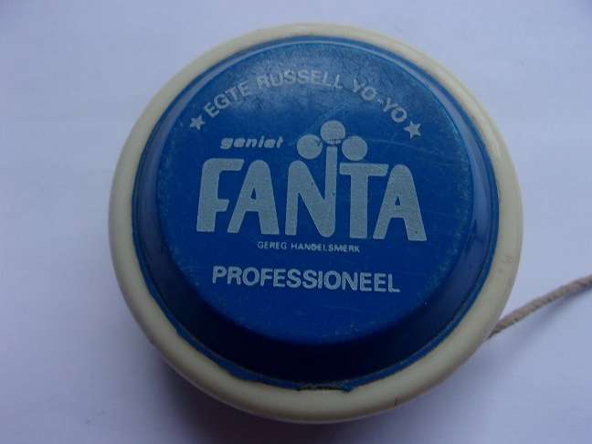 Vintage Afrikaans Genuine Russell Professional Yoyo with string