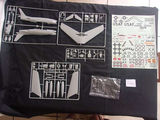 Italeri 1:48 scale F-86 E Sabre model plane kit - No 2636