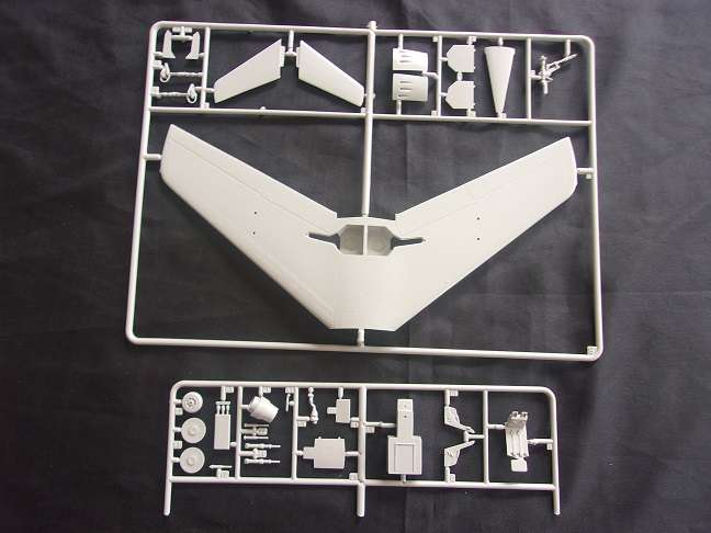 Italeri 1:48 scale F-86 E Sabre model plane kit - No 2636