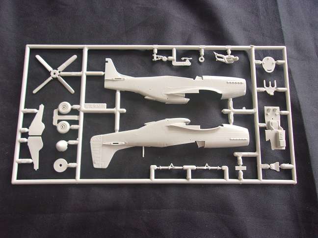 Hasegawa 1:72 scale Mustang & Heller Spitfire model plane kits for 1 bid