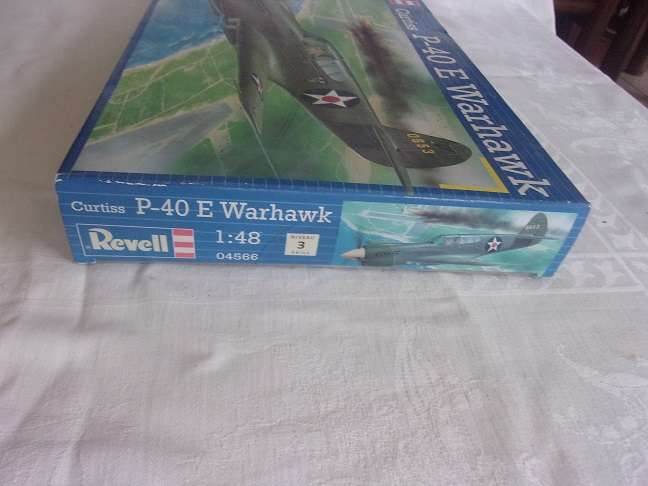 Revell 1:48 scale CurtissP-40 E Warhawk model plane kit - 04566