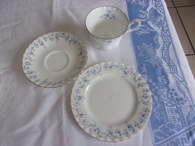 Vintage Royal Albert "Memory Lane" tea trio