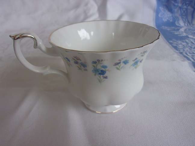 Vintage Royal Albert "Memory Lane" tea trio