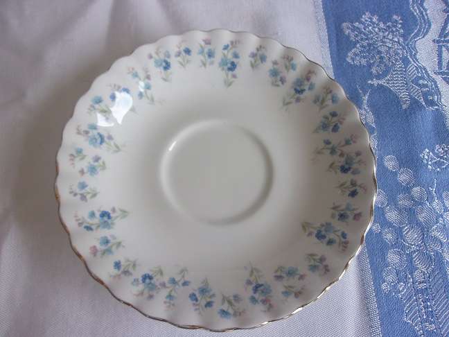 Vintage Royal Albert "Memory Lane" tea trio