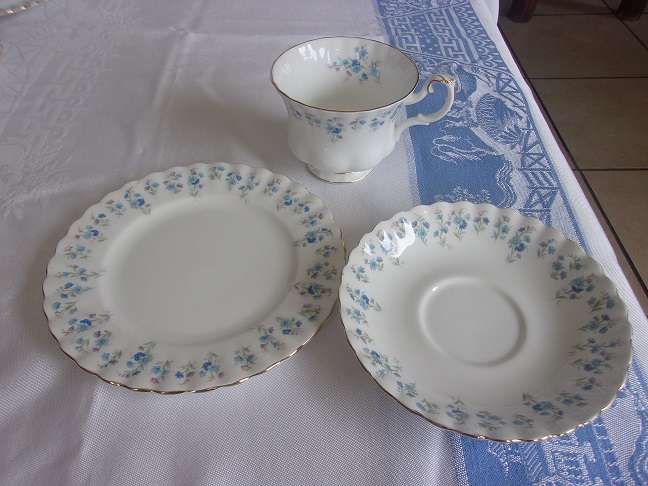 Vintage Royal Albert "Memory Lane" tea trio