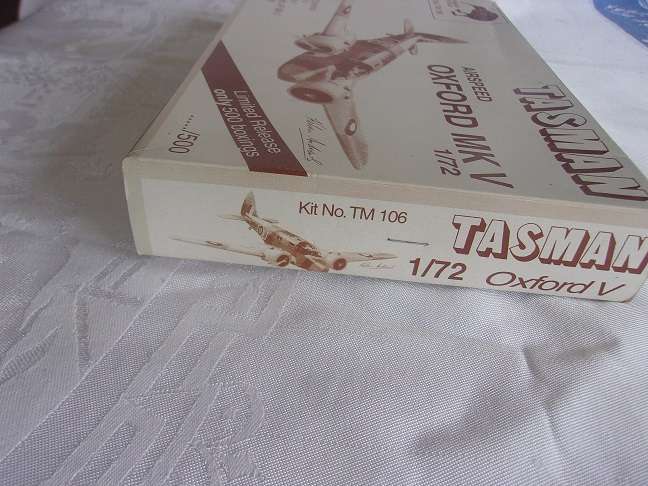 Limited release Tasman 1:72 scale Airspeed Oxford MK V model plane kit - No TM 106