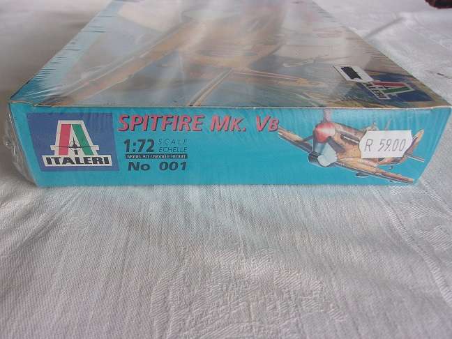 Italeri 1:72 scale Spitfire & Fujimi Grumman Hawkeye model plane kits for 1 bid