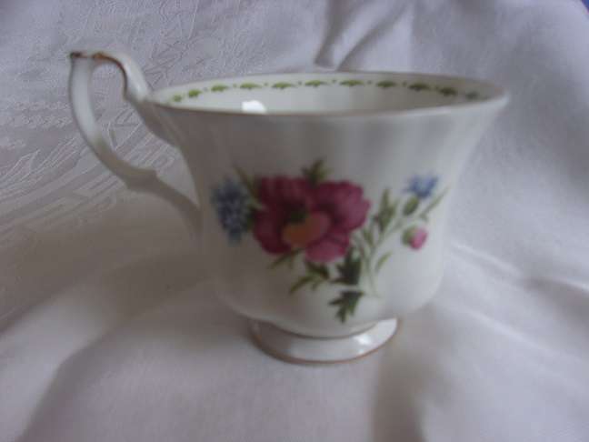 Vintage Royal Albert "Flower of the Month" trio - August Poppy