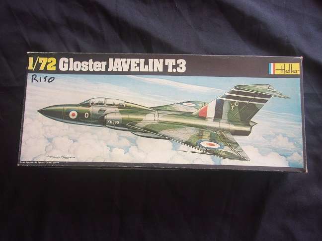 Lot of 5 vintage model plane kits for 1 bid - not sure if complete