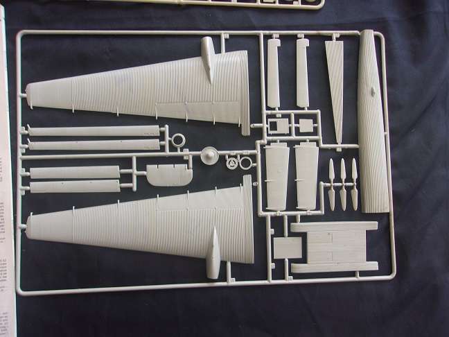 Italeri 1:72 scale Junkers Lufthansa & Hasegawa Delta Dart model plane kits for 1 bid