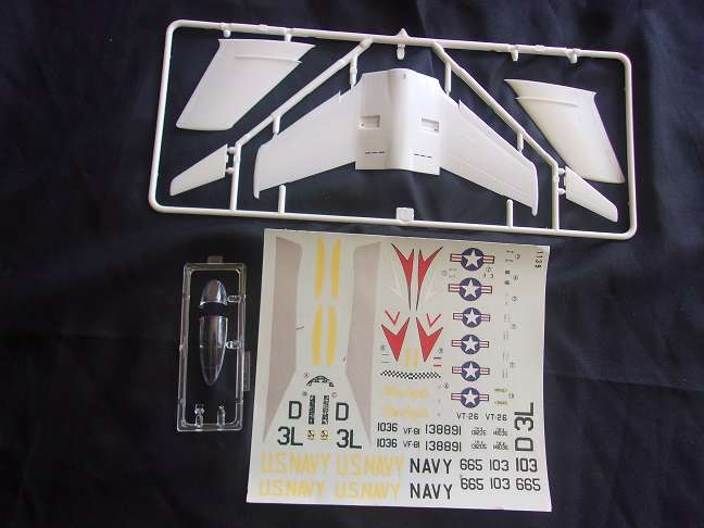 Italeri 1:72 Super Sabre & Hasegawa Couger model plane kits for 1 bid