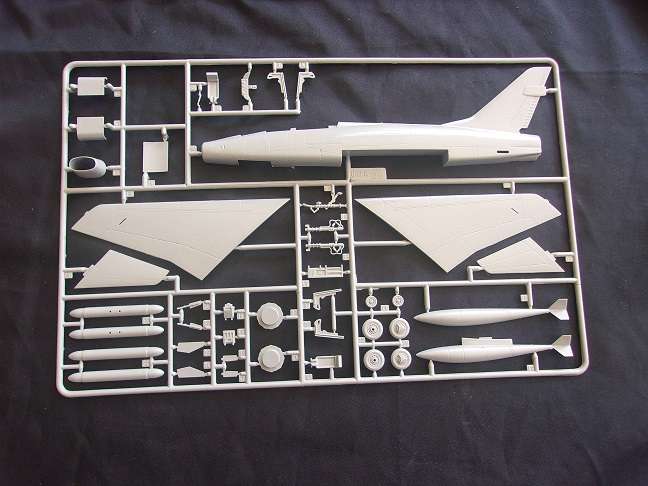 Italeri 1:72 Super Sabre & Hasegawa Couger model plane kits for 1 bid