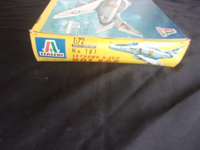 Italeri 1:72 scale Skyhawk Hot Rod & Hasegawa Grumman Tiger model plane kits for 1 bid