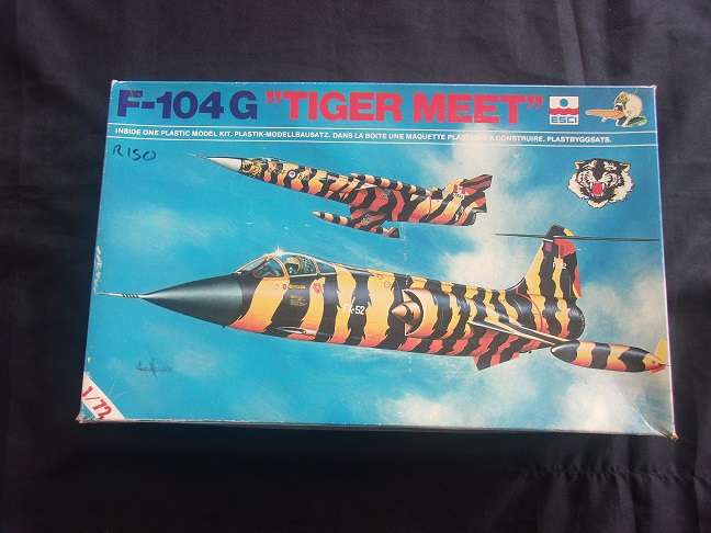 Revell 1:72 Hawker Hunter & ESCI "Tiger Meet" model plane kits for 1 bid