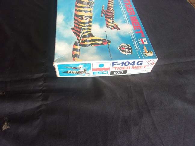 Revell 1:72 Hawker Hunter & ESCI "Tiger Meet" model plane kits for 1 bid