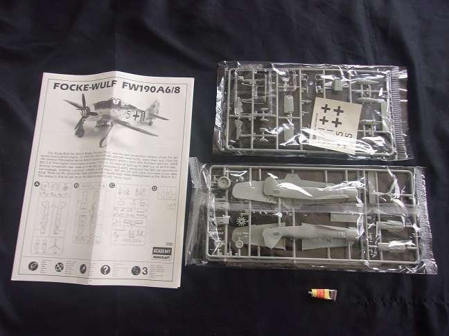 Academy 1:72 scale Focke-Wulf & Airfix McDonnell Phantom model plane kits for 1 bid