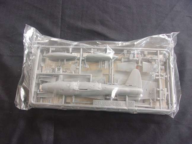 Heller 1:72 scale Dragon Rapide & "Thunderjet" model plane kits for 1 bid