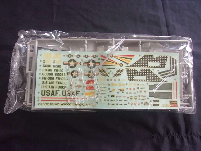 Hasegawa 1:72 McDonnell Douglas Voodoo & Delta Dagger model plane kits for 1 bid