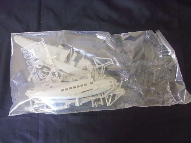 Academy 1:72 scale P-40M/N & Airfix Lockheed Hudson 1 model plane kits for 1 bid