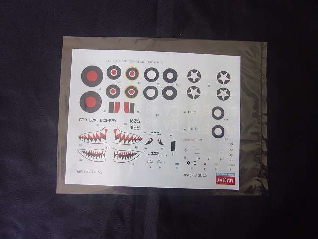 Academy 1:72 scale P-40M/N & Airfix Lockheed Hudson 1 model plane kits for 1 bid