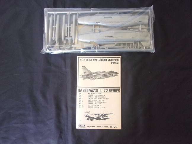 Hasegawa 1:72 scale BAC E.E. Lightning & Delta Dart model plane kits for 1 bid