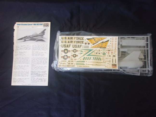Hasegawa 1:72 scale BAC E.E. Lightning & Delta Dart model plane kits for 1 bid