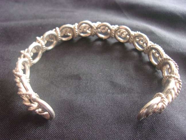 Vintage Sterling silver bracelet & 2 pairs earrings fir 1 bid - 36.3g