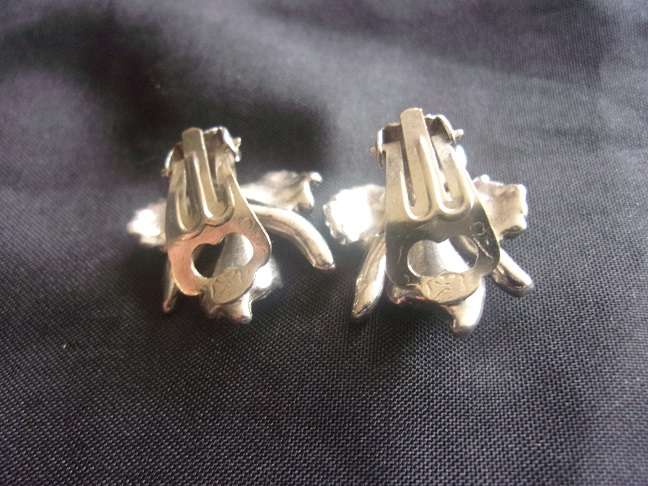 Vintage Sterling silver bracelet & 2 pairs earrings fir 1 bid - 36.3g