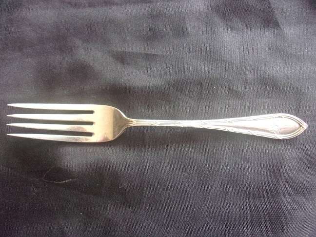 Lot of antique/ vintage Sterling silver cutlery items for 1 bid. - 87.7g