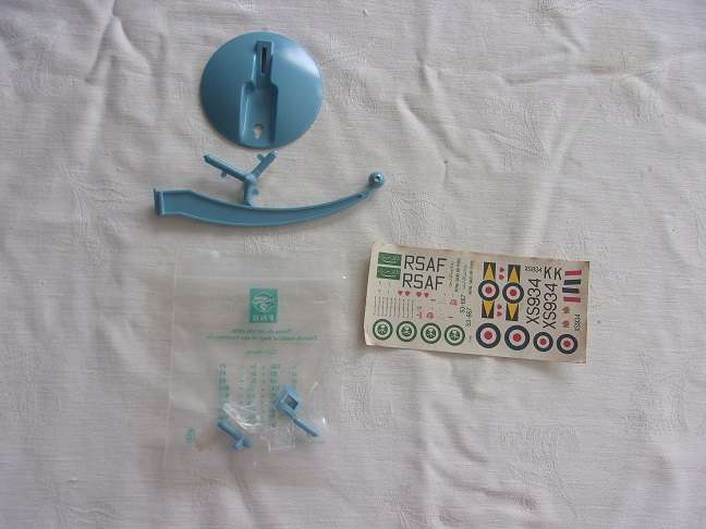 Italeri 1:72 scale Corsair & Frog Lightning Inteceptor model plane kits for 1 bid