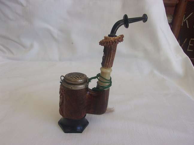 Lot of vintage smoking accessories for 1 bid - take a look