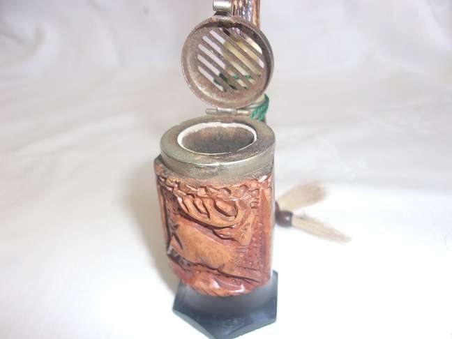 Lot of vintage smoking accessories for 1 bid - take a look