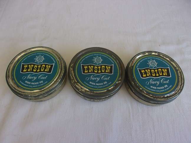 Lot of vintage smoking accessories for 1 bid - take a look